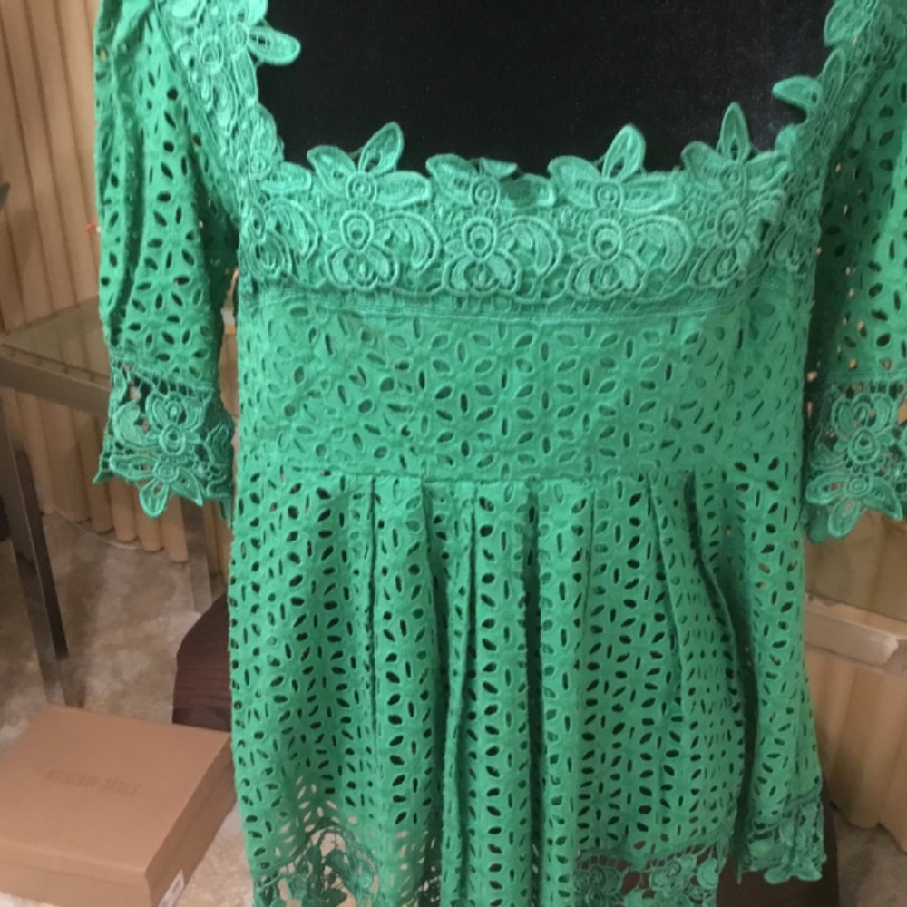 MODA International smock eyelet puff sleeve top - Picture 3 of 15
